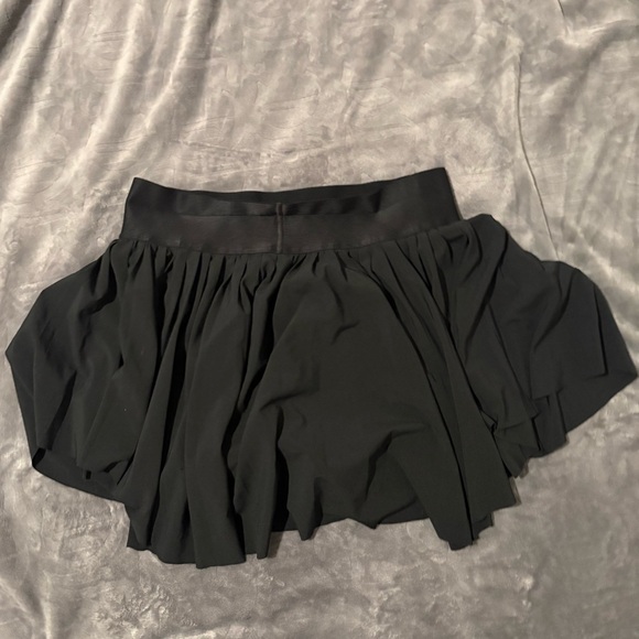 Nike Tennis Skirt (with built in shorts) - Picture 2 of 4